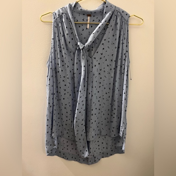 NWOT Free People Light Blue Patterned Top - Picture 4 of 9